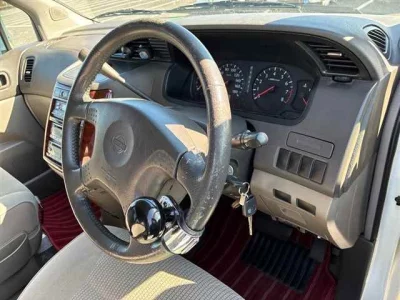 Nissan ELGRAND  с аукциона в Японии