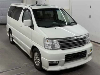 Nissan ELGRAND  с аукциона в Японии