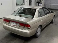 Nissan SUNNY лот № 60025 оценка 3.5  с аукциона в Японии 4