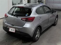 Mazda DEMIO лот № 90158 оценка 3.5  с аукциона в Японии 4