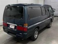 Toyota HIACE VAN лот № 70155 оценка 3.5  с аукциона в Японии 4