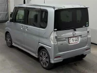 Daihatsu TANTO лот № 305 оценка 3.5  с аукциона в Японии 1