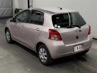 Toyota VITZ  с аукциона в Японии