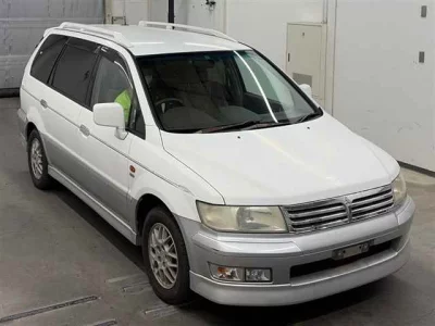 Mitsubishi CHARIOT GRANDIS