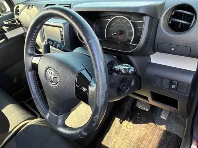 Toyota PIXIS SPACE  с аукциона в Японии