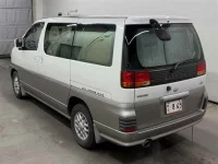 Nissan ELGRAND лот № 10268 оценка R  с аукциона в Японии 1