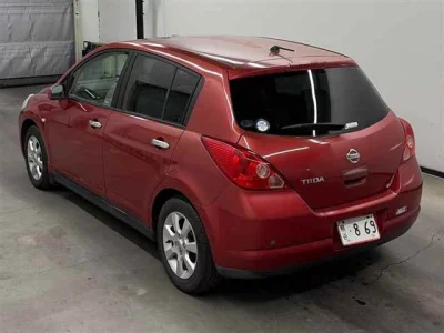 Nissan TIIDA