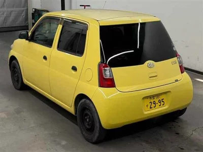 Daihatsu Esse