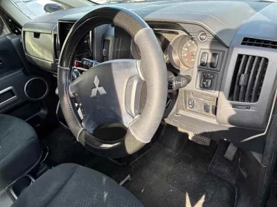 Mitsubishi DELICA D5  с аукциона в Японии