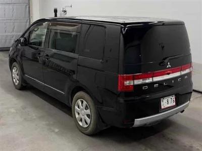 Mitsubishi DELICA D5  с аукциона в Японии