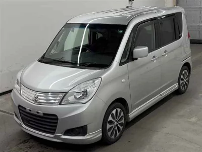 Mitsubishi DELICA D2