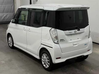 Nissan DAYZ ROOX  с аукциона в Японии