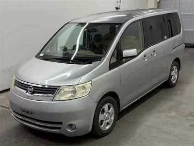 Nissan SERENA  с аукциона в Японии