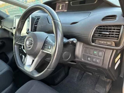 Nissan SERENA  с аукциона в Японии