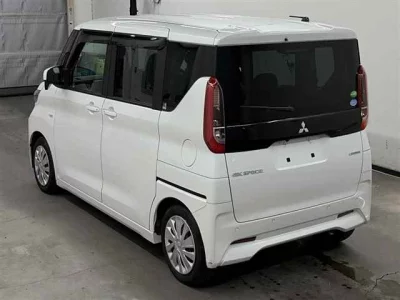 Mitsubishi EK SPACE