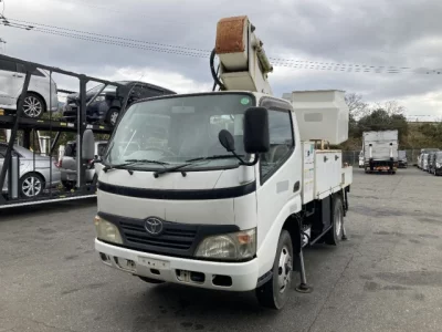Toyota DYNA  с аукциона в Японии
