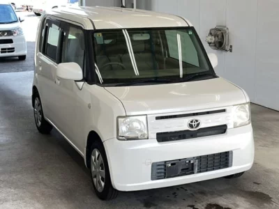 Toyota PIXIS SPACE  с аукциона в Японии