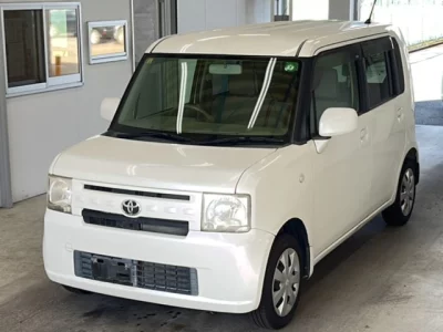Toyota PIXIS SPACE  с аукциона в Японии