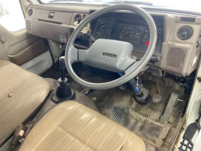 Toyota DYNA  с аукциона в Японии