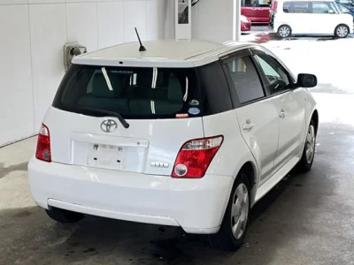 Toyota IST