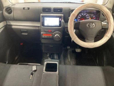 Toyota PIXIS SPACE  с аукциона в Японии