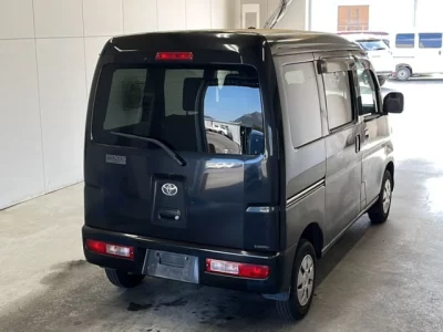 Toyota PIXIS VAN  с аукциона в Японии