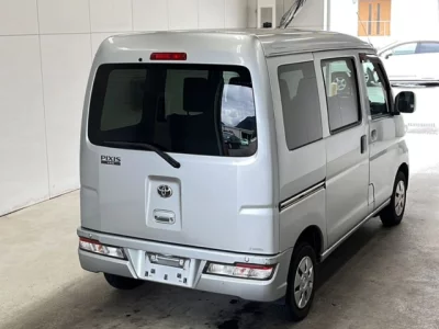 Toyota Pixis Van