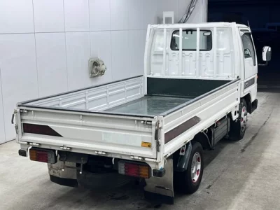 Mazda TITAN  с аукциона в Японии