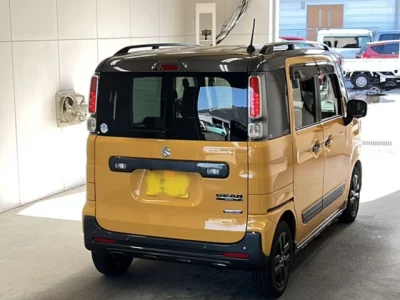 Suzuki Spacia Gear