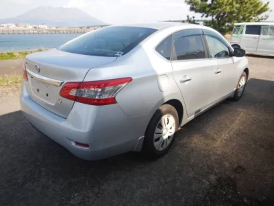Nissan SYLPHY  с аукциона в Японии