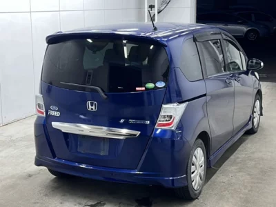 Honda FREED  с аукциона в Японии
