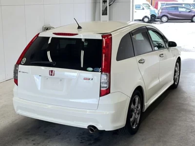 Honda STREAM  с аукциона в Японии