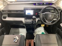 Honda STEP WAGON лот № 3089 оценка 4  с аукциона в Японии 2