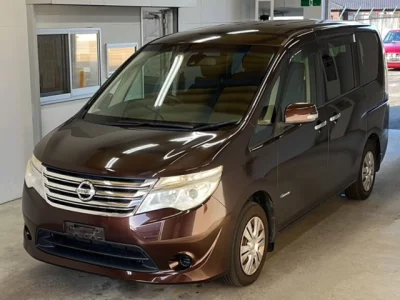 Nissan SERENA  с аукциона в Японии
