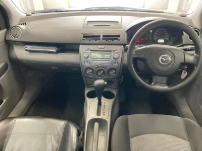 Mazda DEMIO  с аукциона в Японии