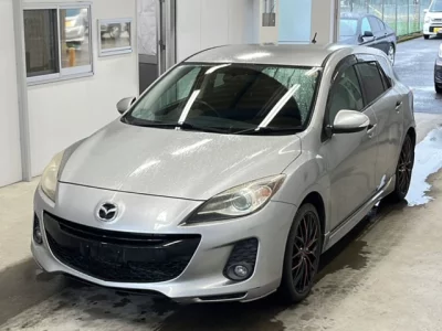 Mazda AXELA  с аукциона в Японии