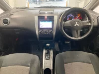 Mitsubishi COLT PLUS лот № 1033 оценка 3.5  с аукциона в Японии 2