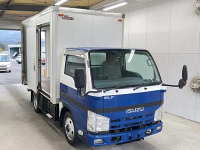 Isuzu ELF