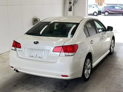 Subaru LEGACY B4