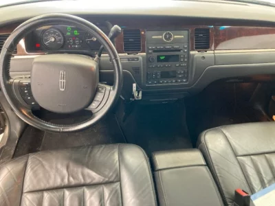 Ford LINCOLN TOWNCAR