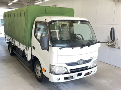 Toyota DYNA  с аукциона в Японии