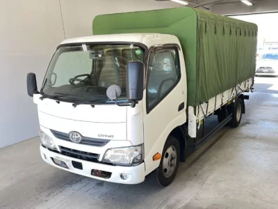Toyota DYNA  с аукциона в Японии