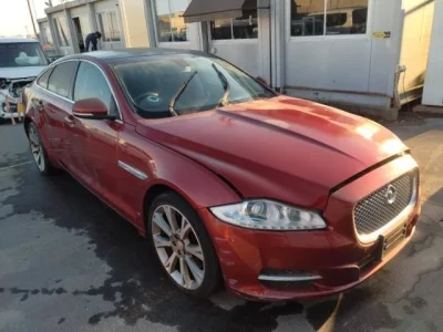 Jaguar XJ SERIES