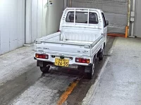 Honda ACTY TRUCK лот № 8095 оценка R  с аукциона в Японии 4