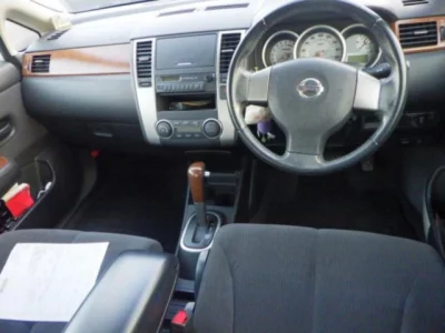 Nissan TIIDA LATIO