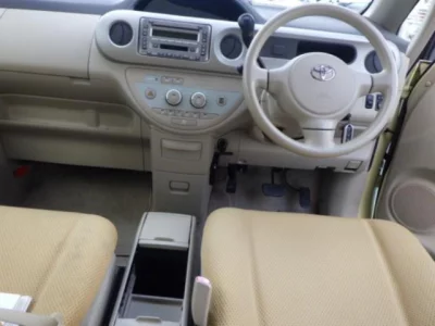 Toyota PORTE  с аукциона в Японии