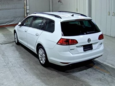 Volkswagen GOLF VARIANT