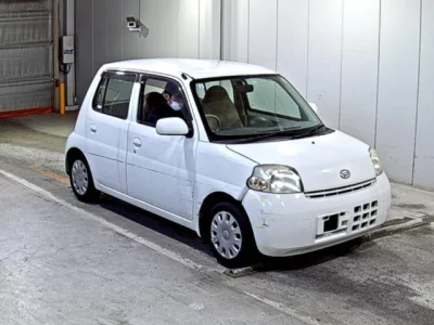Daihatsu Esse  с аукциона в Японии