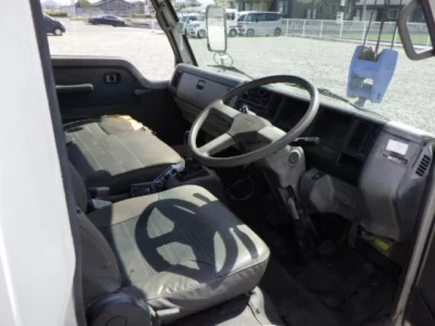 Mazda TITAN  с аукциона в Японии