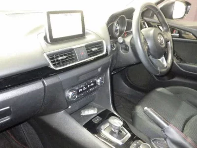 Mazda AXELA  с аукциона в Японии